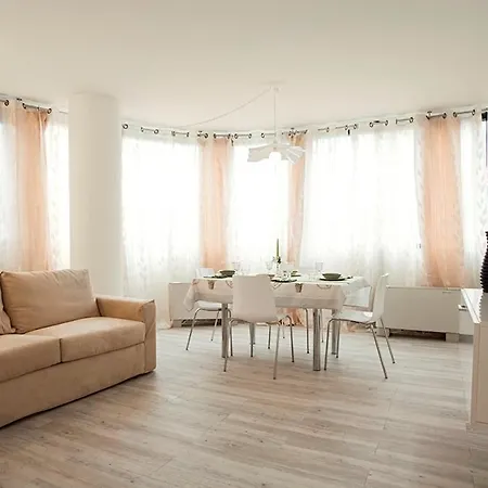 Apartahotel Ferrucci 4*
