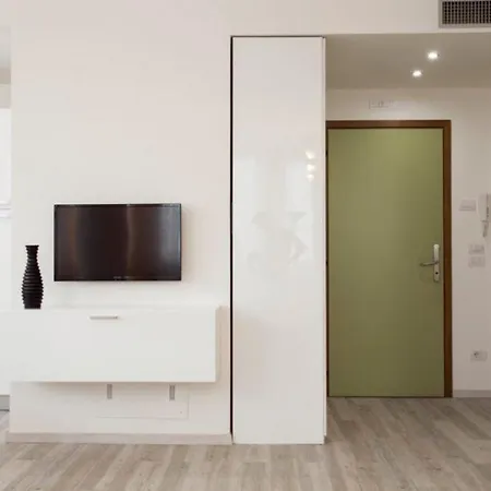 Ferrucci Apartahotel *